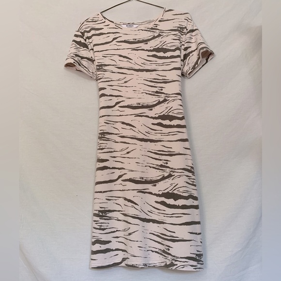 BB Dakota by Steve Madden | The Ride The Wave Dress - Picture 3 of 9